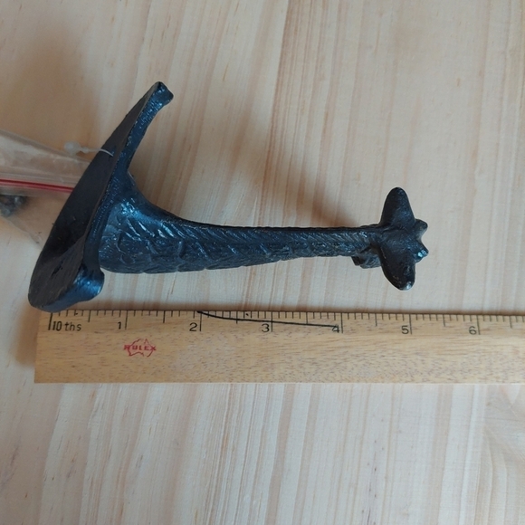 Vintage Decorative Metal Giraffe Wall Hook - Picture 6 of 7